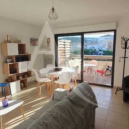 Appartement De Villeroy, 4 Personnes, Ascenseur, Parking Et Terrasse