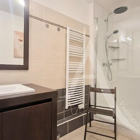 De Villeroy, 4 Personnes, Ascenseur, Parking Et Terrasse * Sete